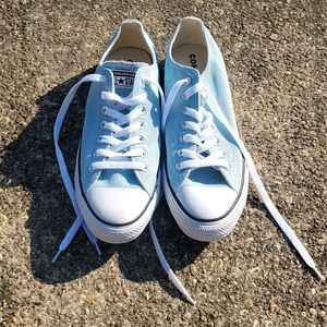 Converse Chuck Taylor All Star Sneaker Baby Blue and White (Periwinkle)